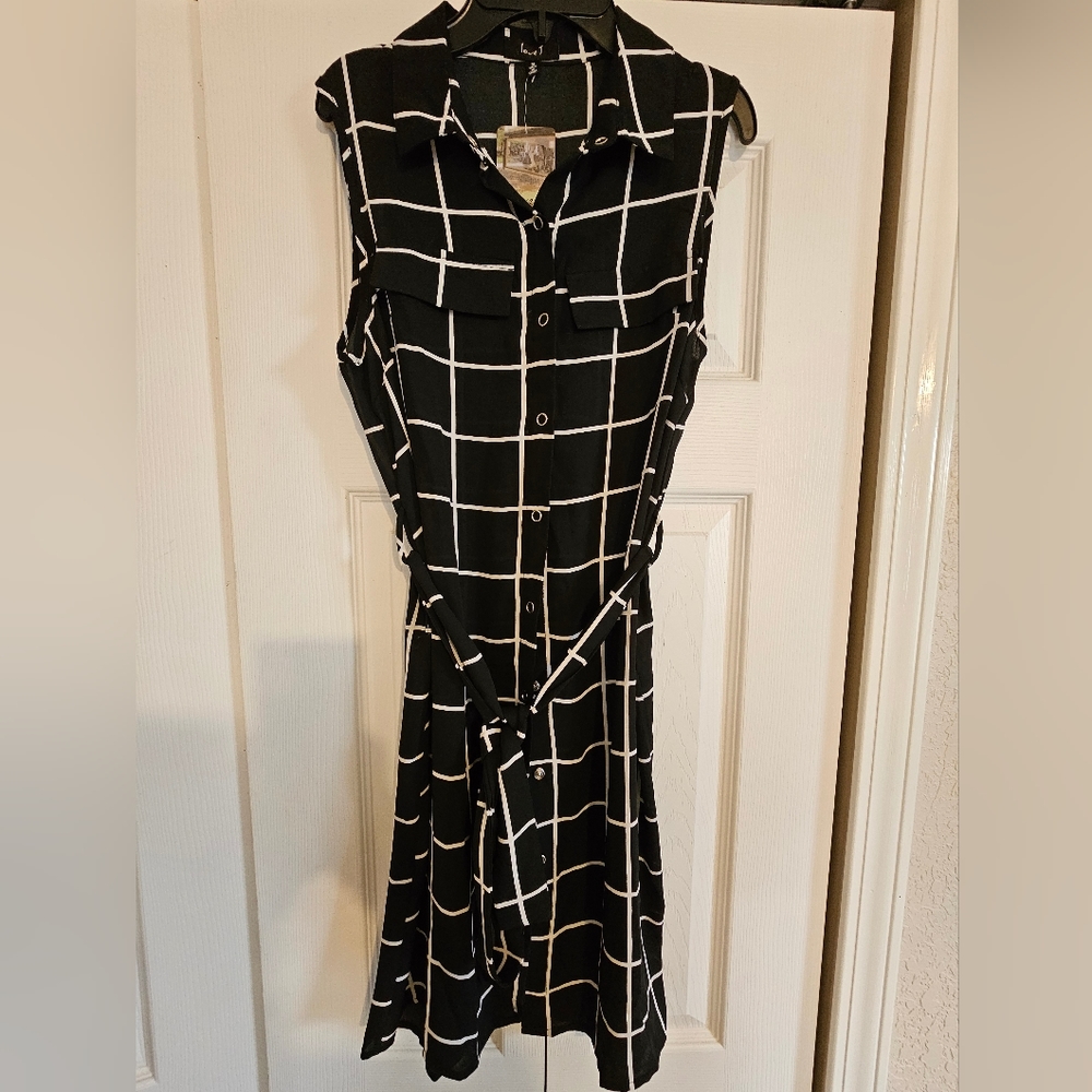 Love J Size Medium Dress NWT